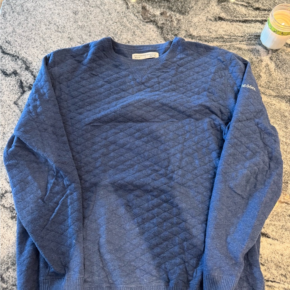Holderness and Bourne Men’s Large Chechesse Creek Club Ward Sweater